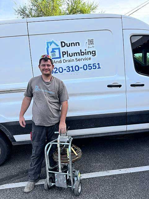 plumber-w-hydro-jet-machine